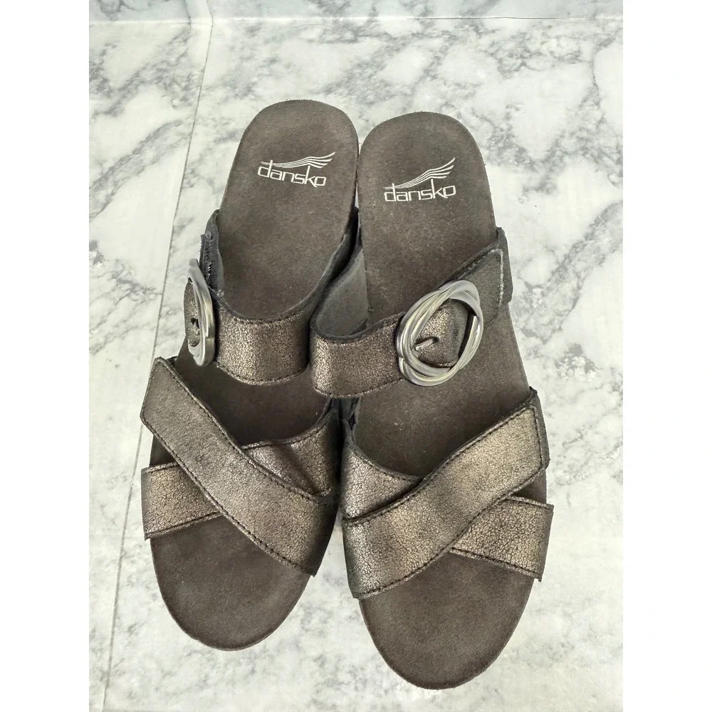 Dansko Wedge Sandals Size 38 Pewter Metallic Leather Buckle Slide Comfort Shoes